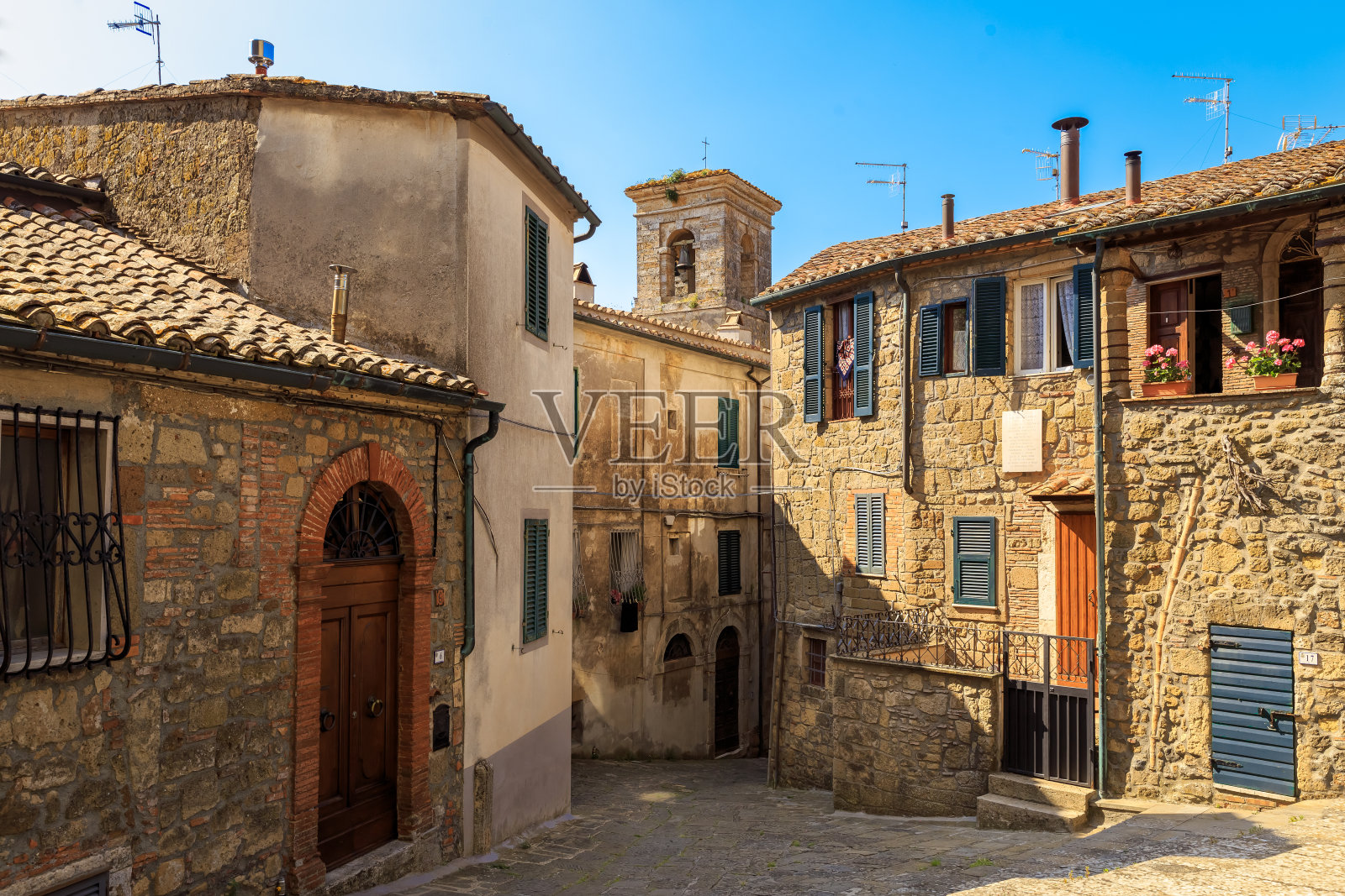 意大利托斯卡纳中世纪小镇索拉诺的街道照片摄影图片