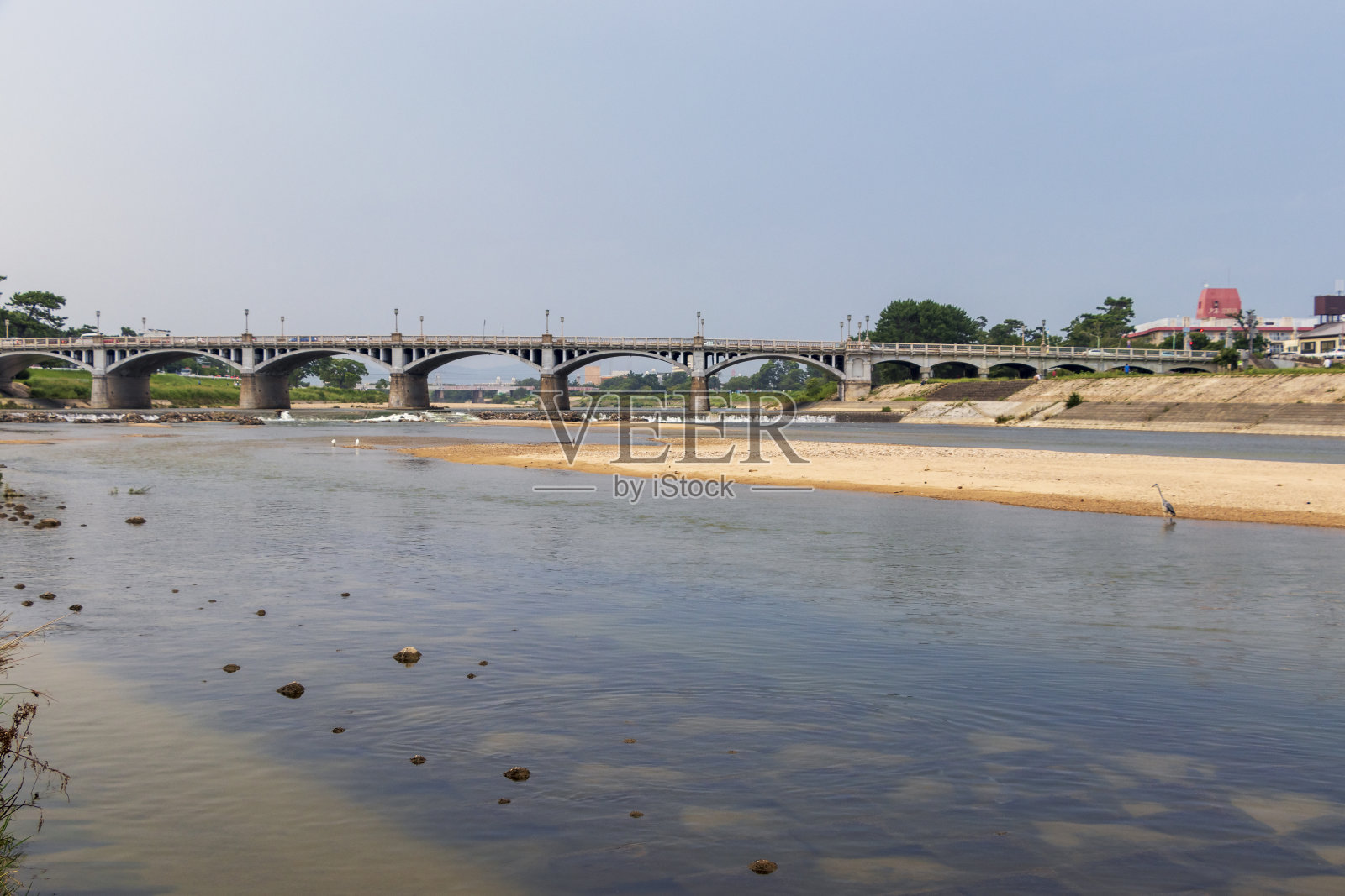 下午在日本兵库市的Muko河上照片摄影图片