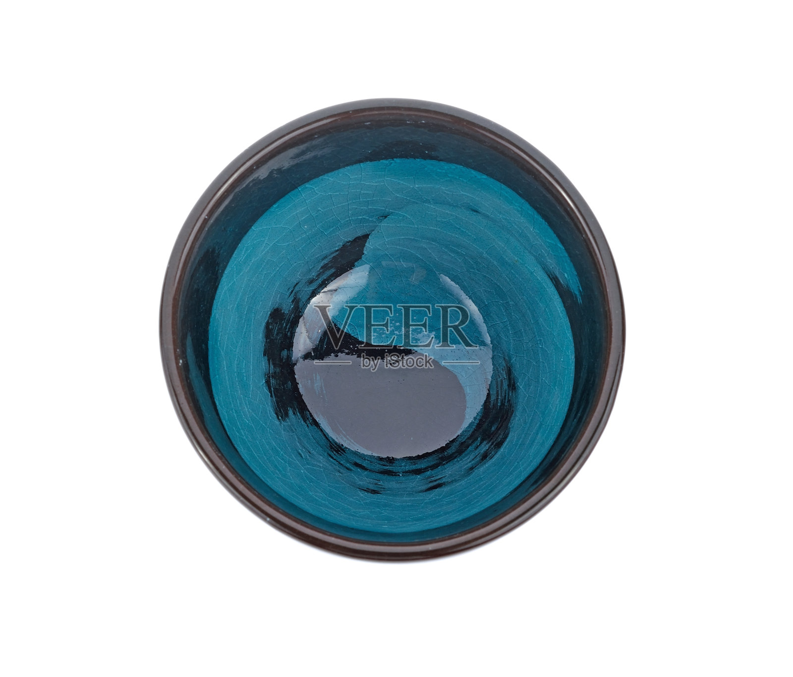 白色背景上的陶瓷碗照片摄影图片