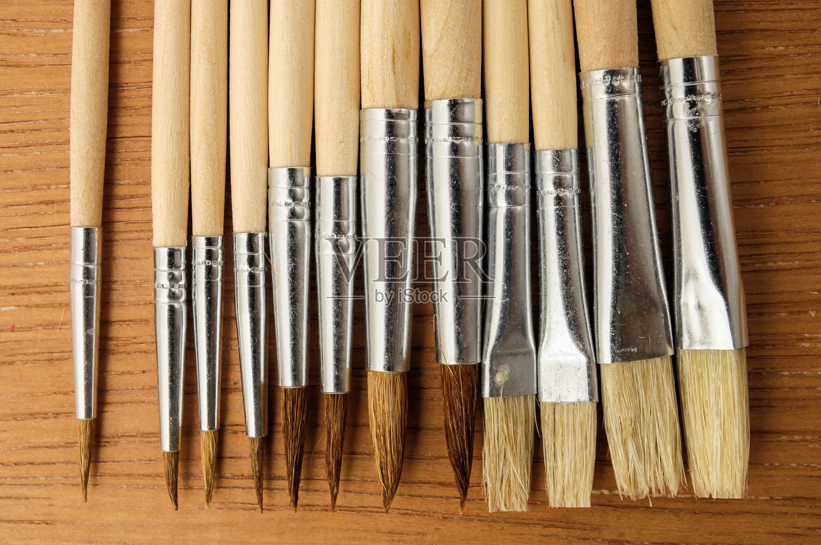 新木不同的画笔纹理照片摄影图片