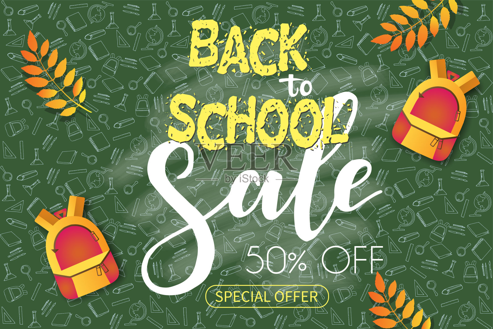 矢量回学校销售背景与手绘符号素描风格，秋天的叶子和背包在黑板上。特别优惠，最高50%。传单,小册子。刻字。广告设计元素图片