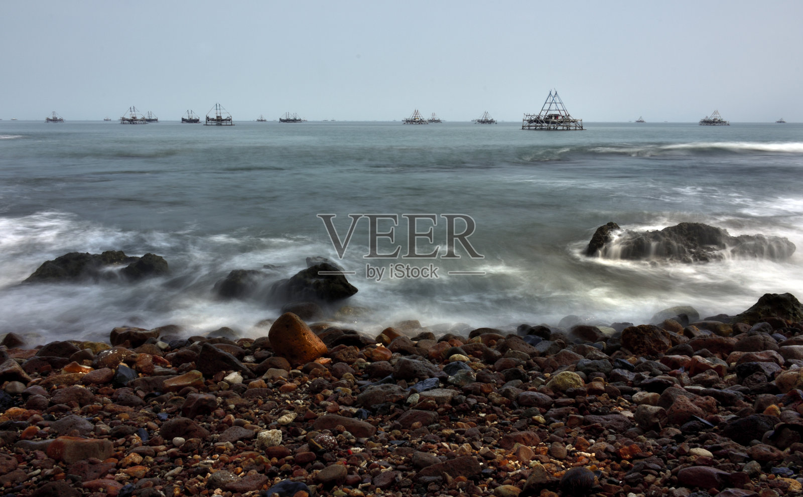 岩石和沙滩照片摄影图片