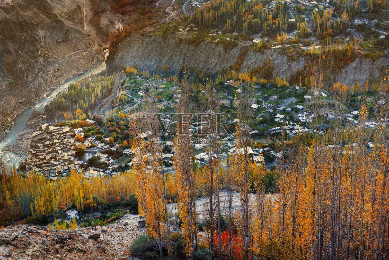 巴基斯坦北部地区的秋天照片摄影图片