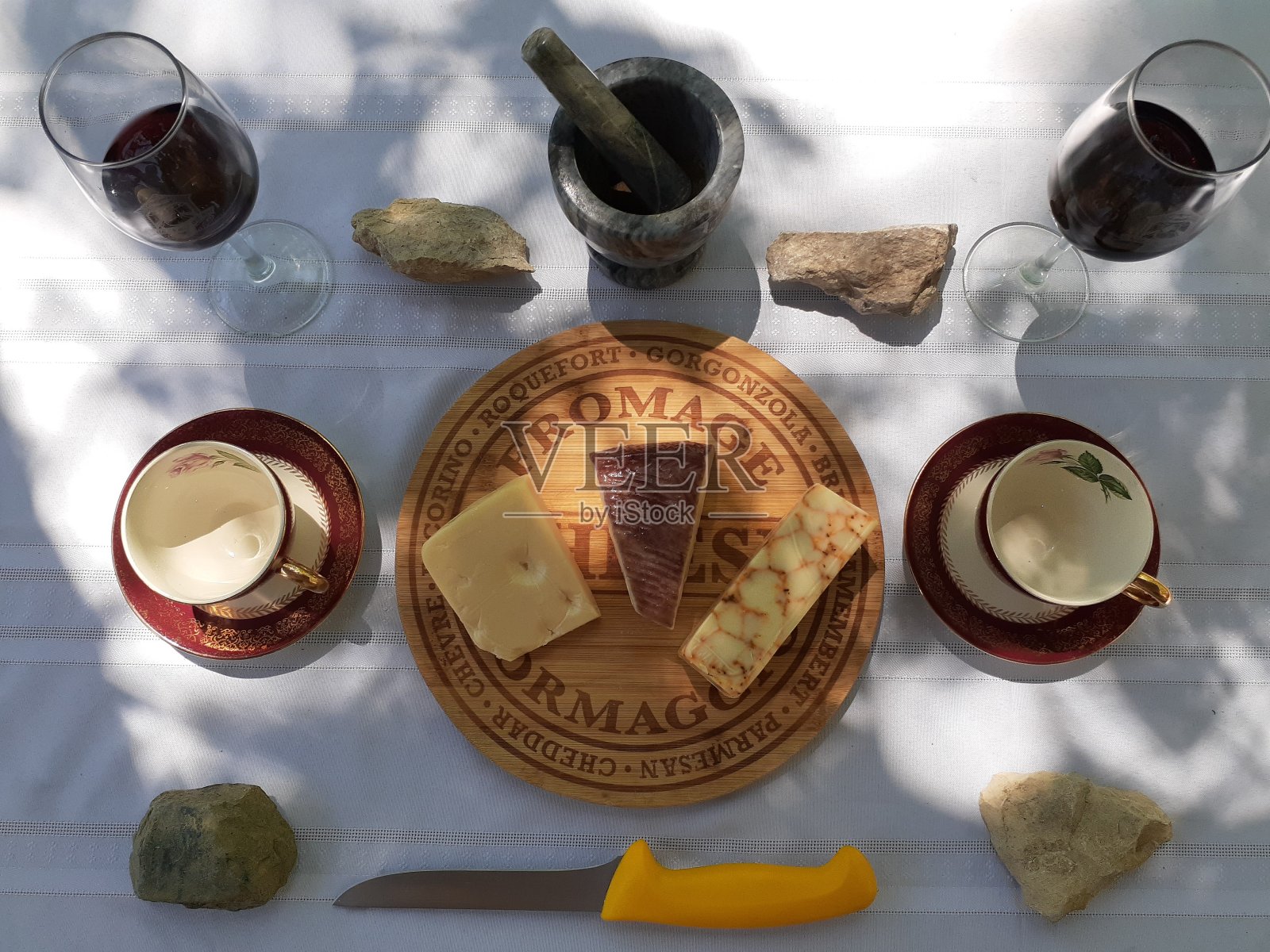 奶酪和葡萄酒的食物照片摄影图片