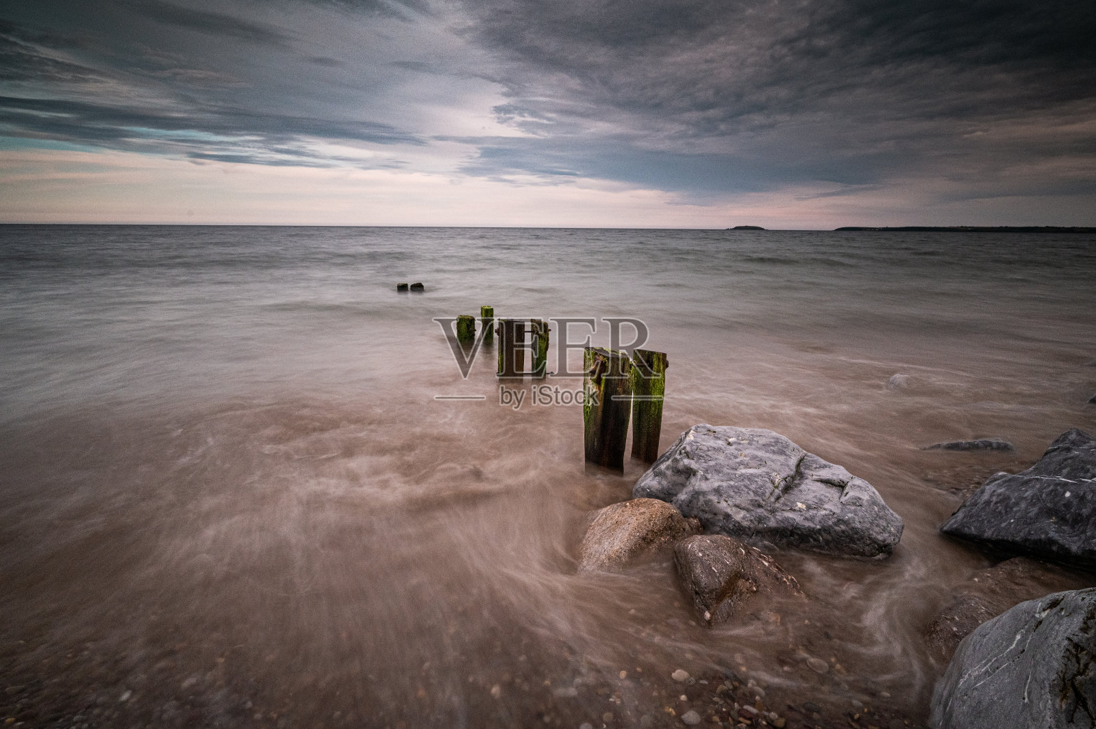 Youghal海滩上的夏夜照片摄影图片