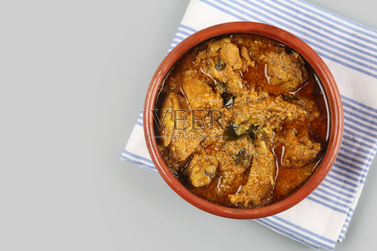 印度自制的Chettinad乡村咖喱鸡照片摄影图片