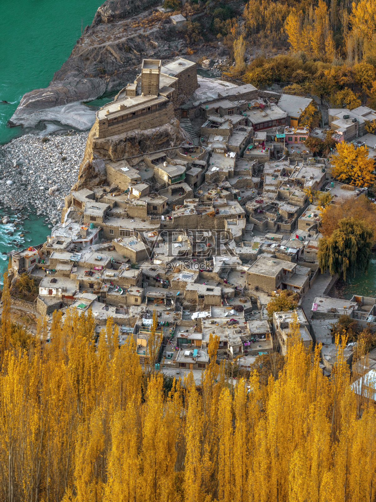 巴基斯坦吉尔吉特-巴尔蒂斯坦的秋天照片摄影图片