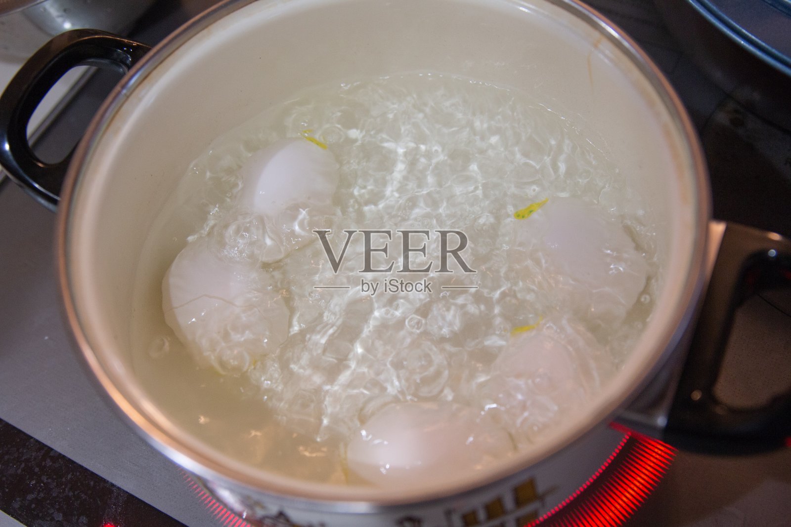 烹饪煮鸡蛋照片摄影图片