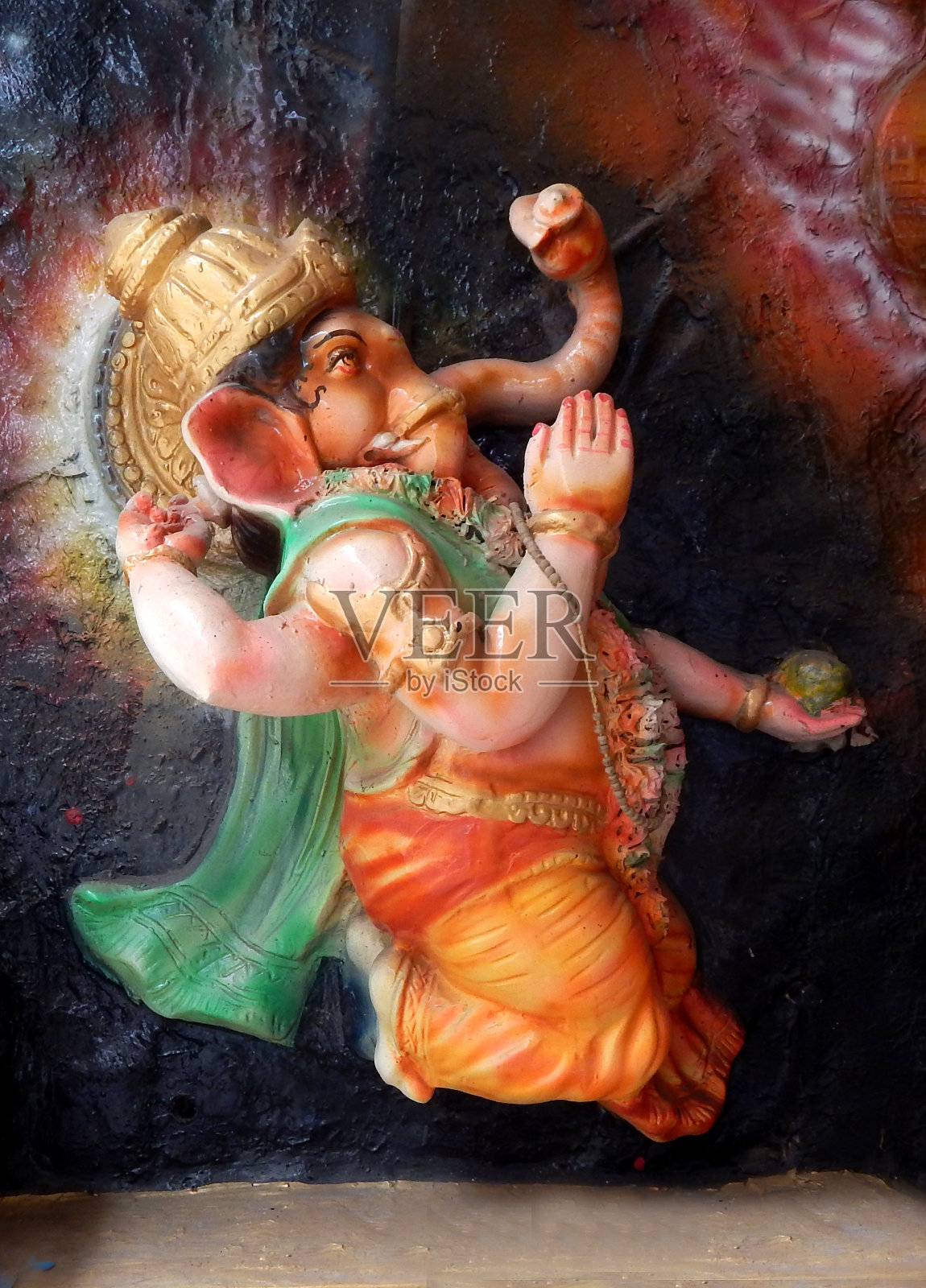 在一座寺庙中看到印度神甘尼萨的壁画照片摄影图片