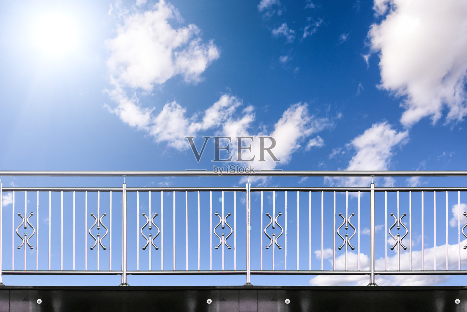 Chrome栅栏照片摄影图片