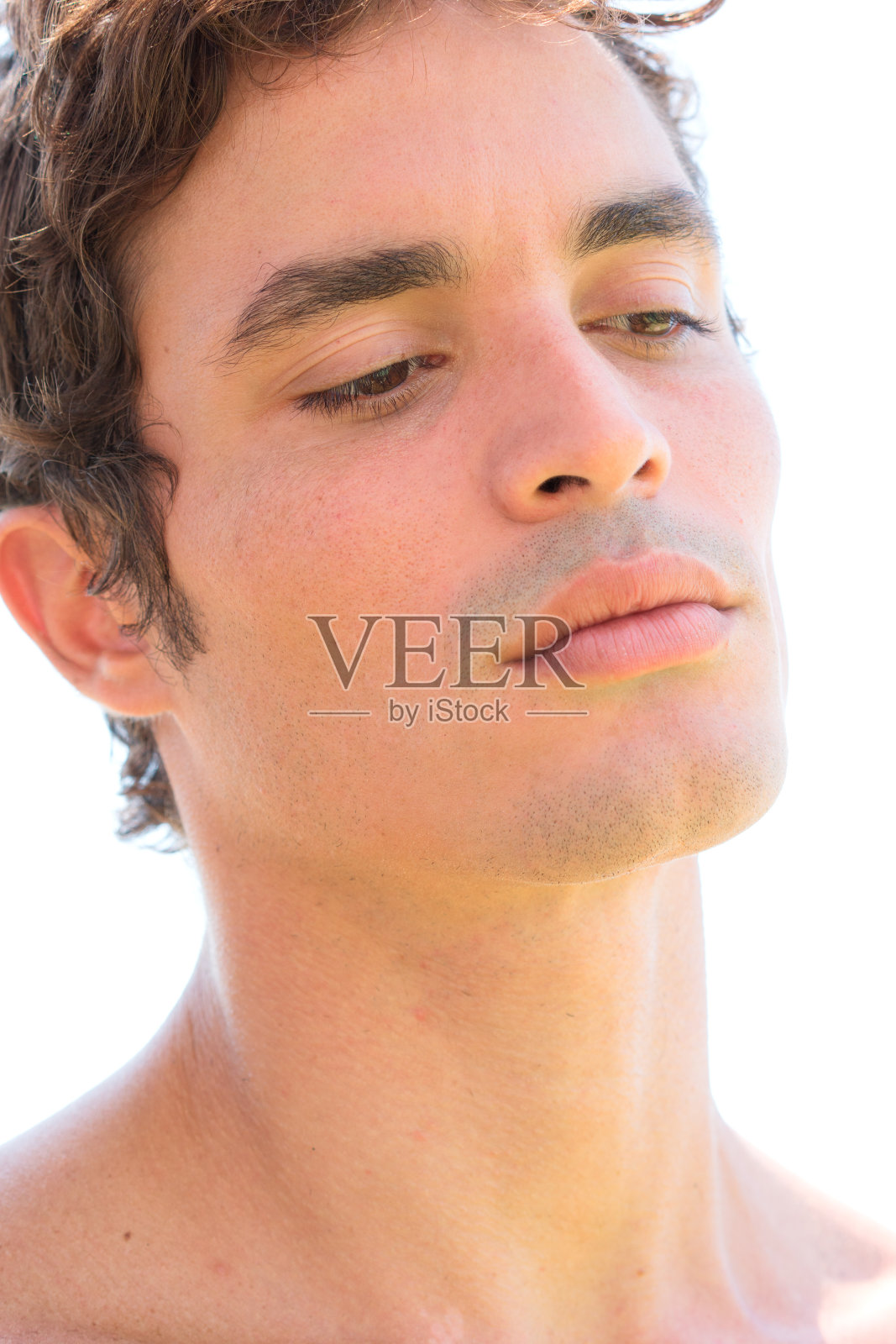 白色背景上的肖像照片摄影图片