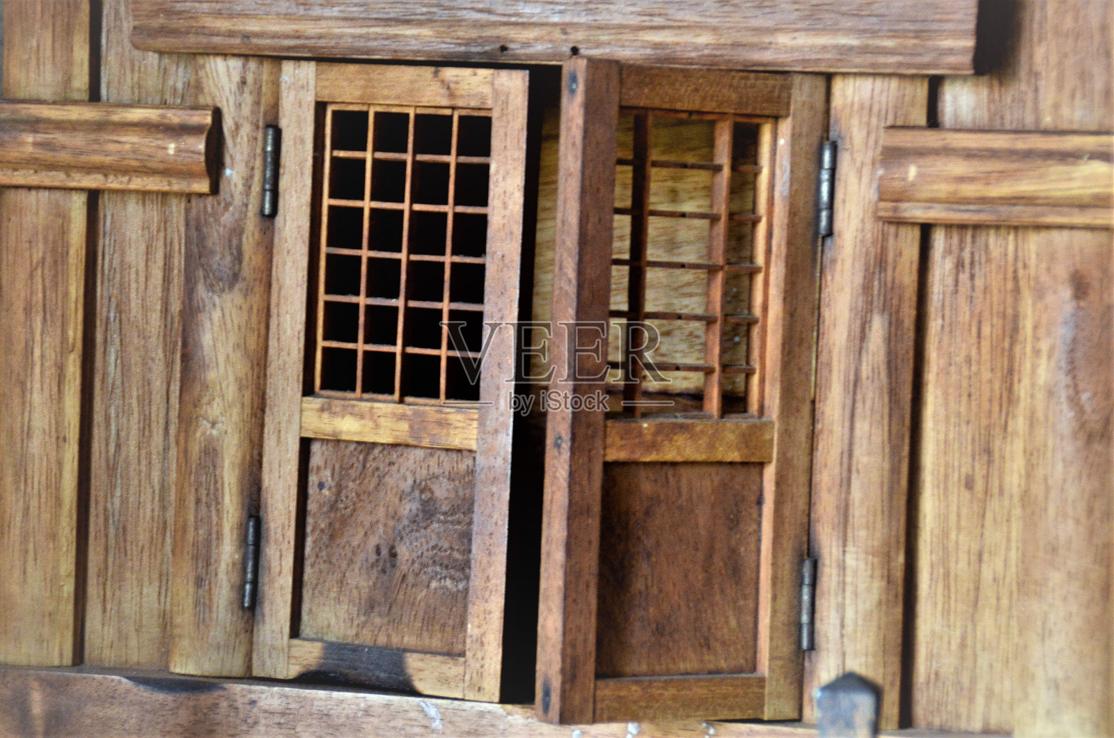 神道教讲堂的木门照片摄影图片