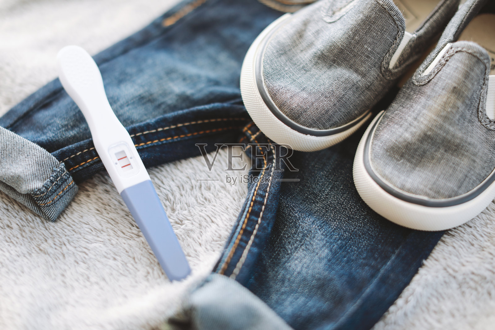 期待的家庭照片摄影图片