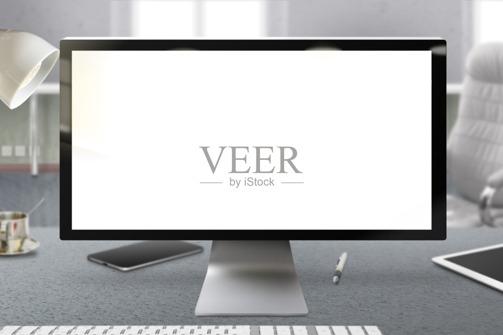 沟通理念——办公电脑显示器，白色透明显示，由真实摄影制成照片摄影图片