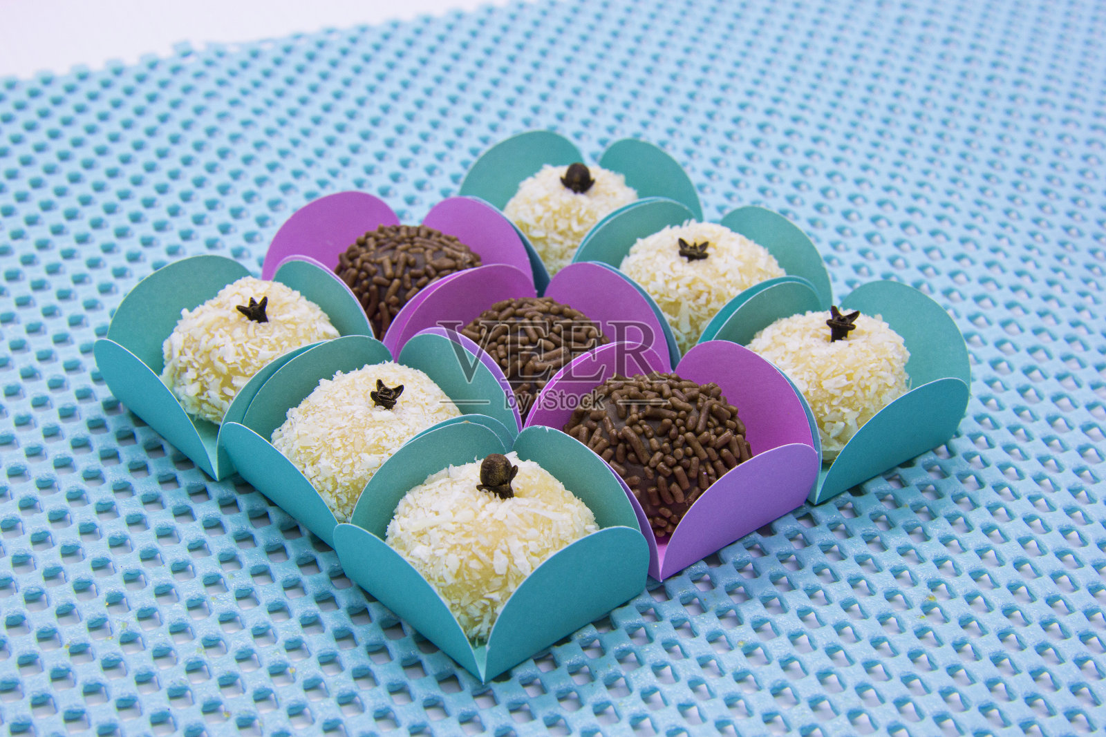 传统的巴西甜蜜，准将和亲吻。照片摄影图片