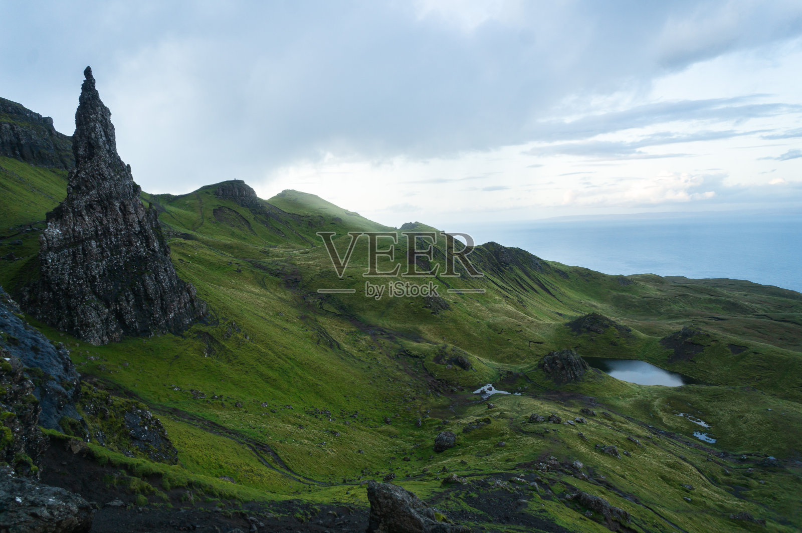 斯托尔的老人。在苏格兰斯凯岛的quairmountains徒步旅行照片摄影图片