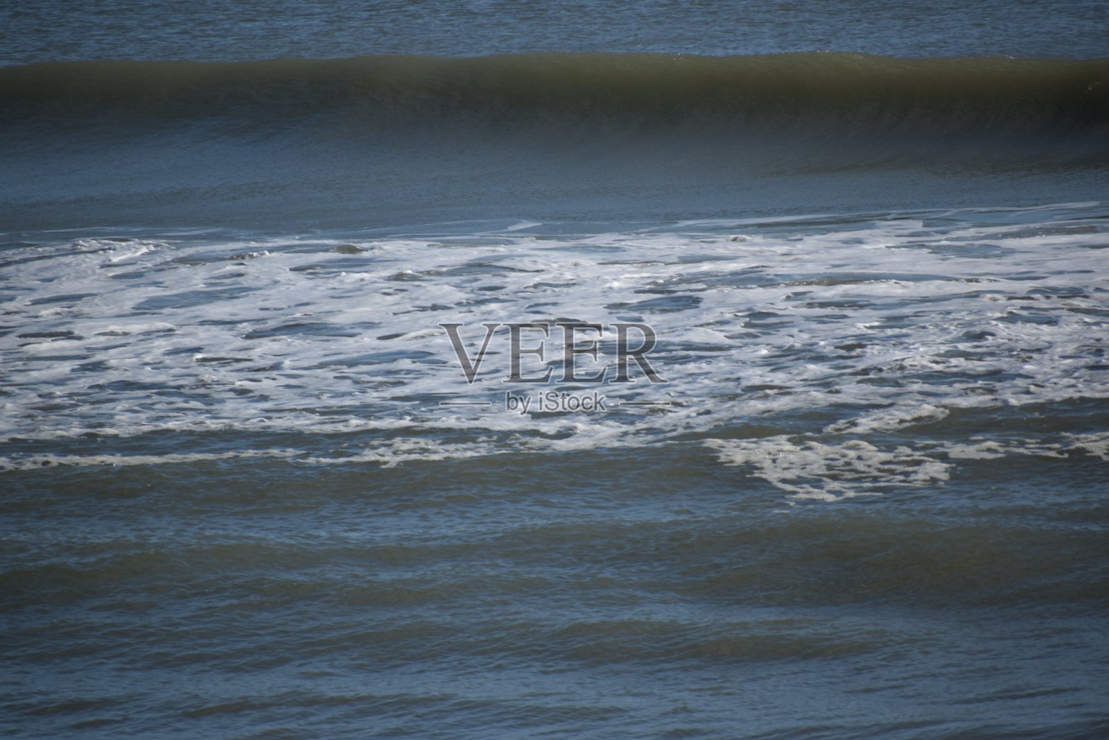 典型的浪波照片摄影图片