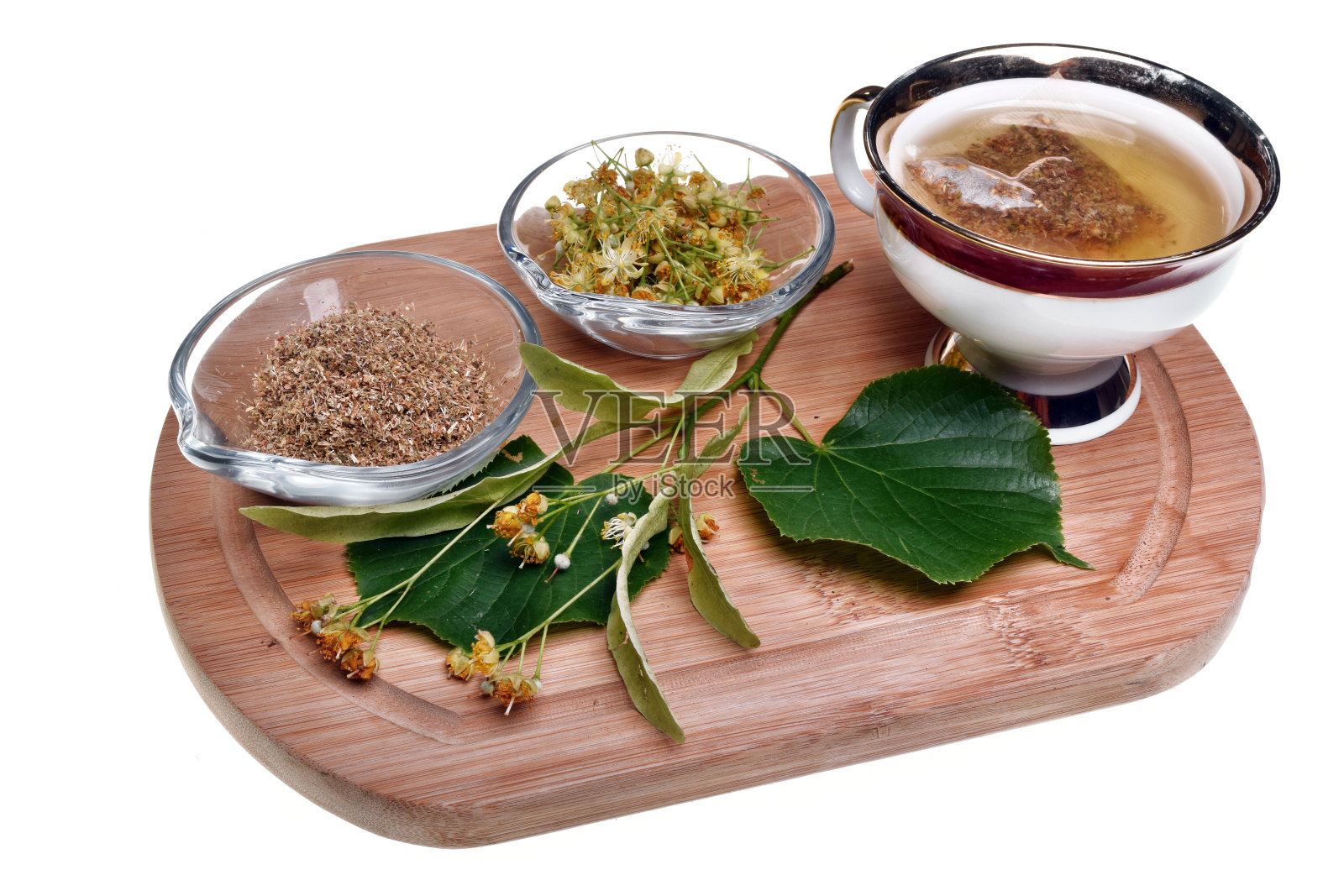 新鲜健康的菩提树和荨麻植物精油照片摄影图片