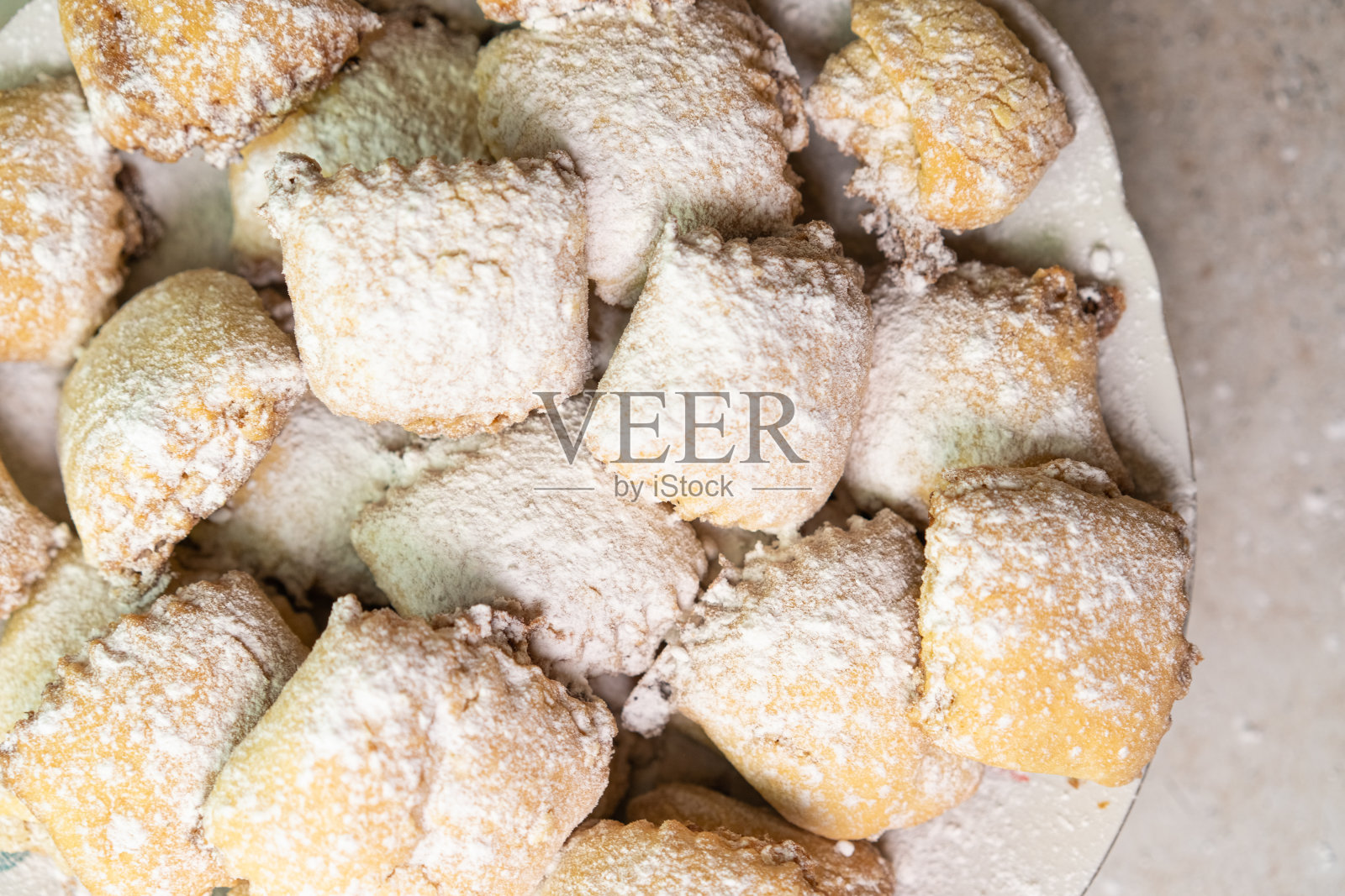 卡塔：盘中的甜点照片摄影图片