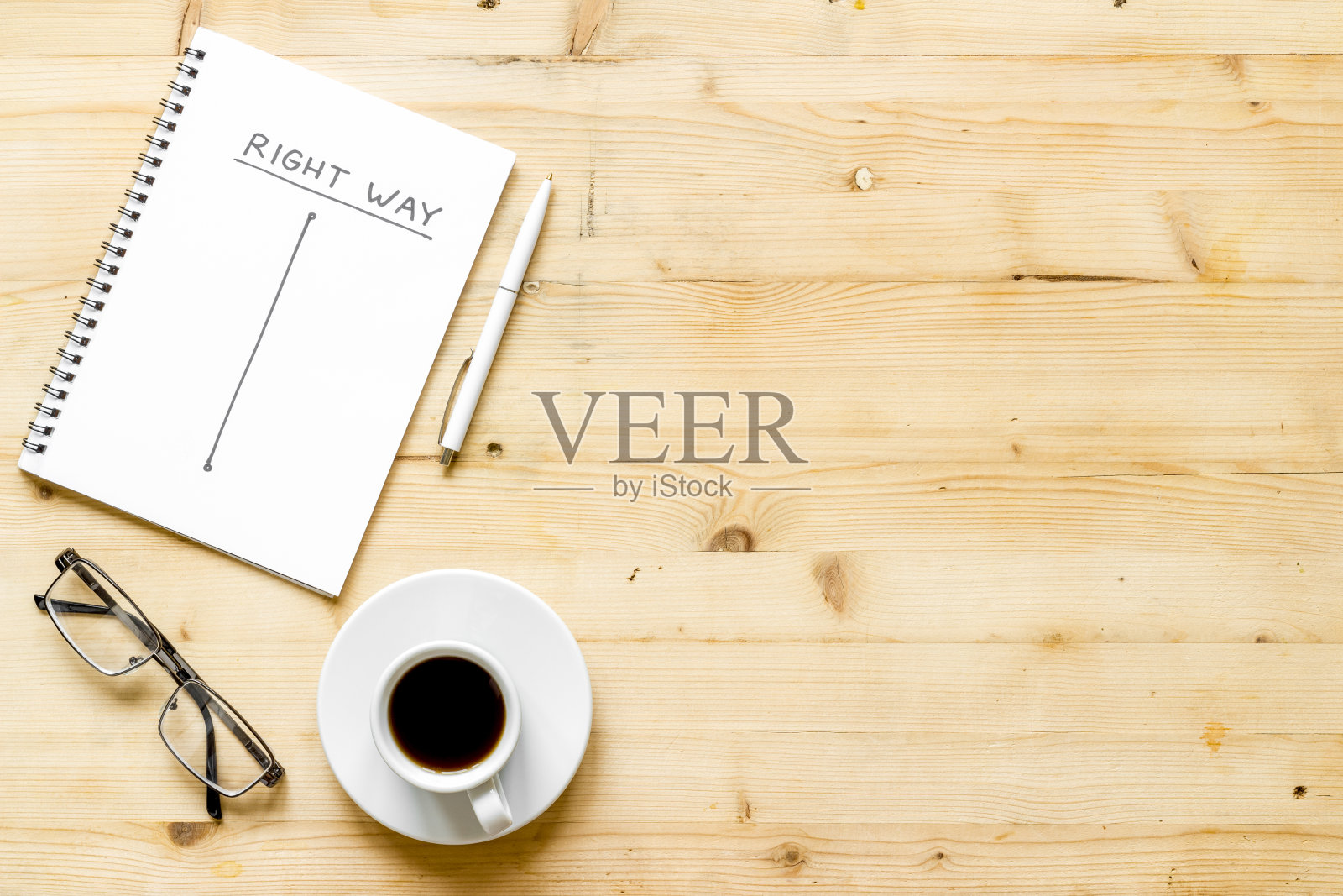 正确的方式说明。直线在笔记本复制空间照片摄影图片