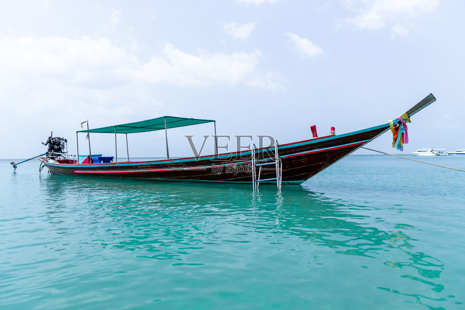 泰国帕岸岛的长尾船照片摄影图片