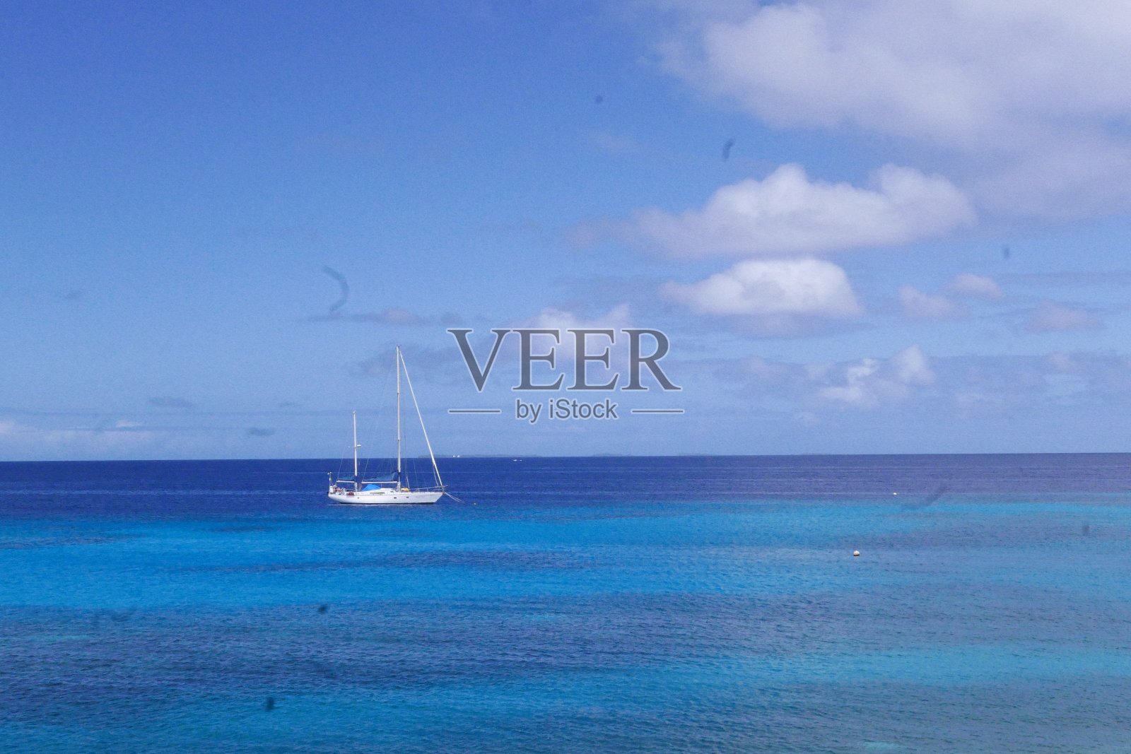 马绍尔群岛夸贾林环礁的Ebeye岛照片摄影图片