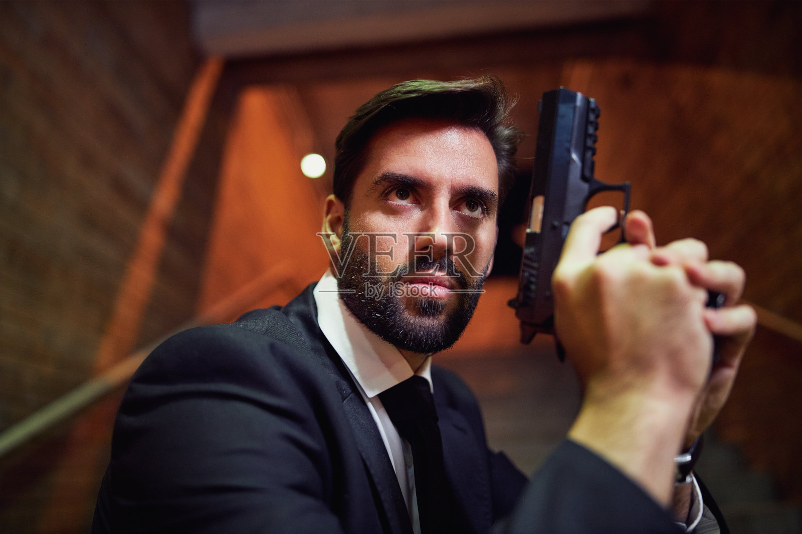 只要他当权，就不允许犯罪照片摄影图片