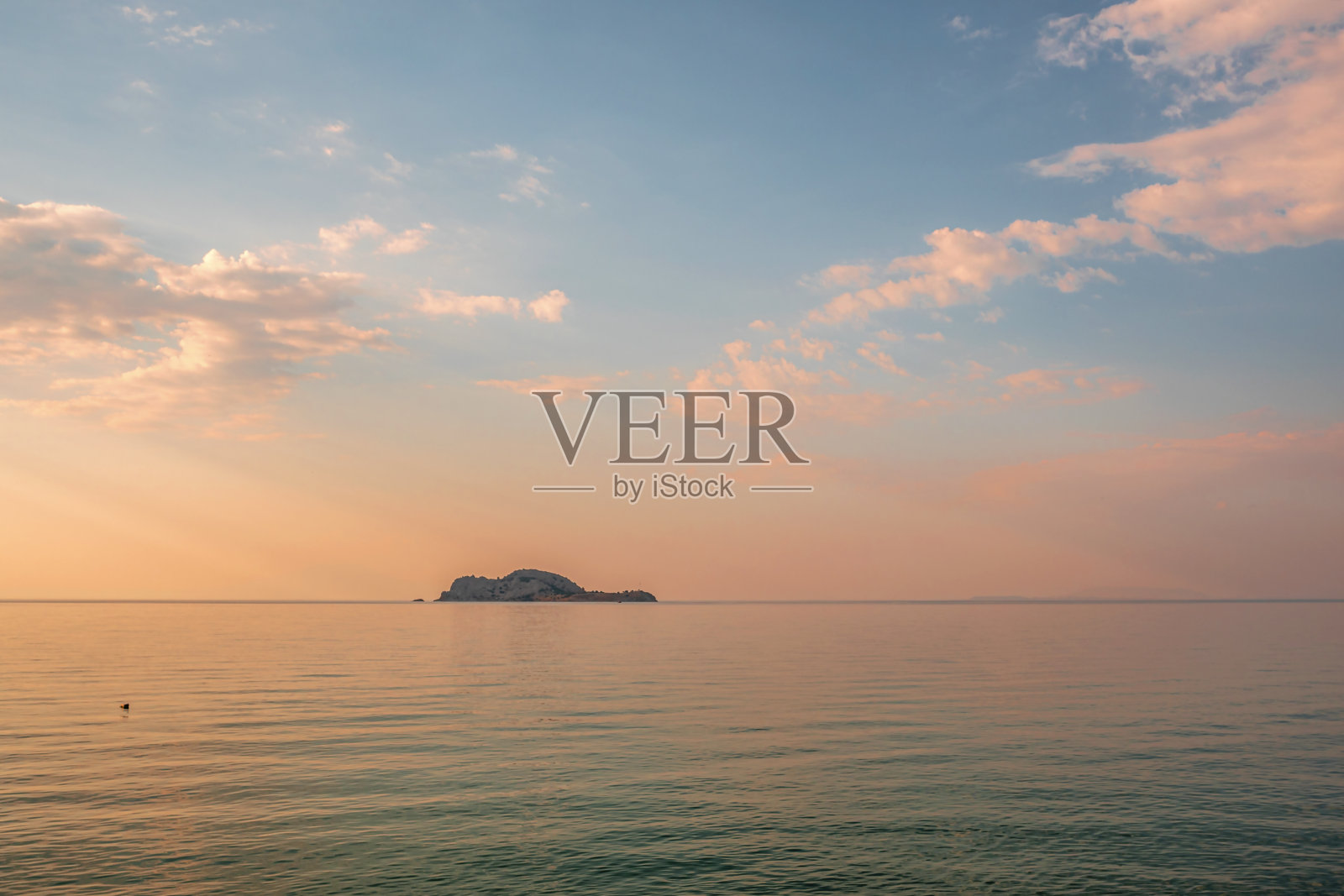 阿克达马尔岛的美丽日落照片摄影图片