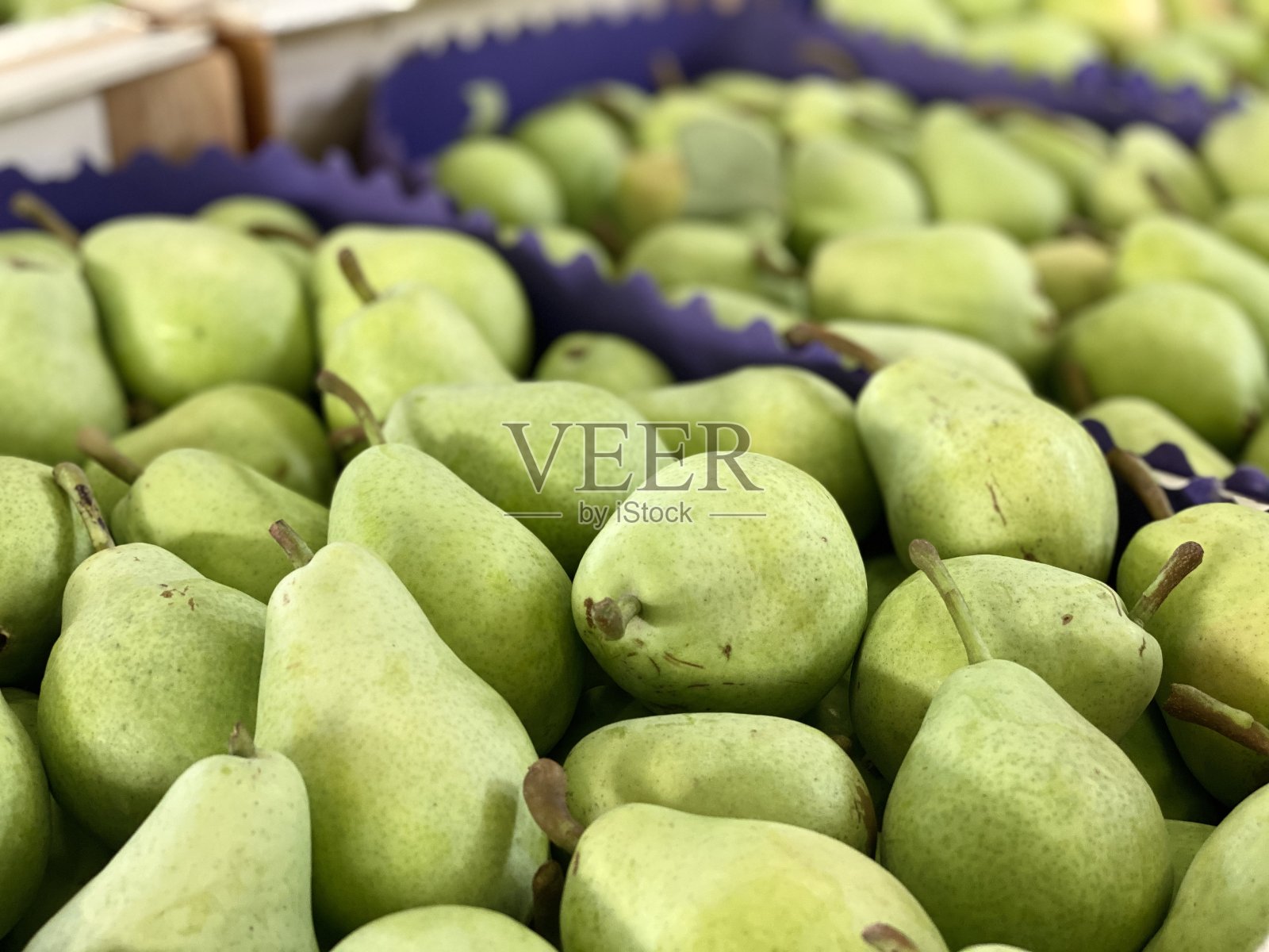 梨在盒子里照片摄影图片