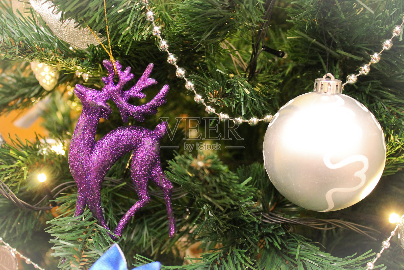 圣诞树，新年装饰品，室内装饰，装饰品照片摄影图片