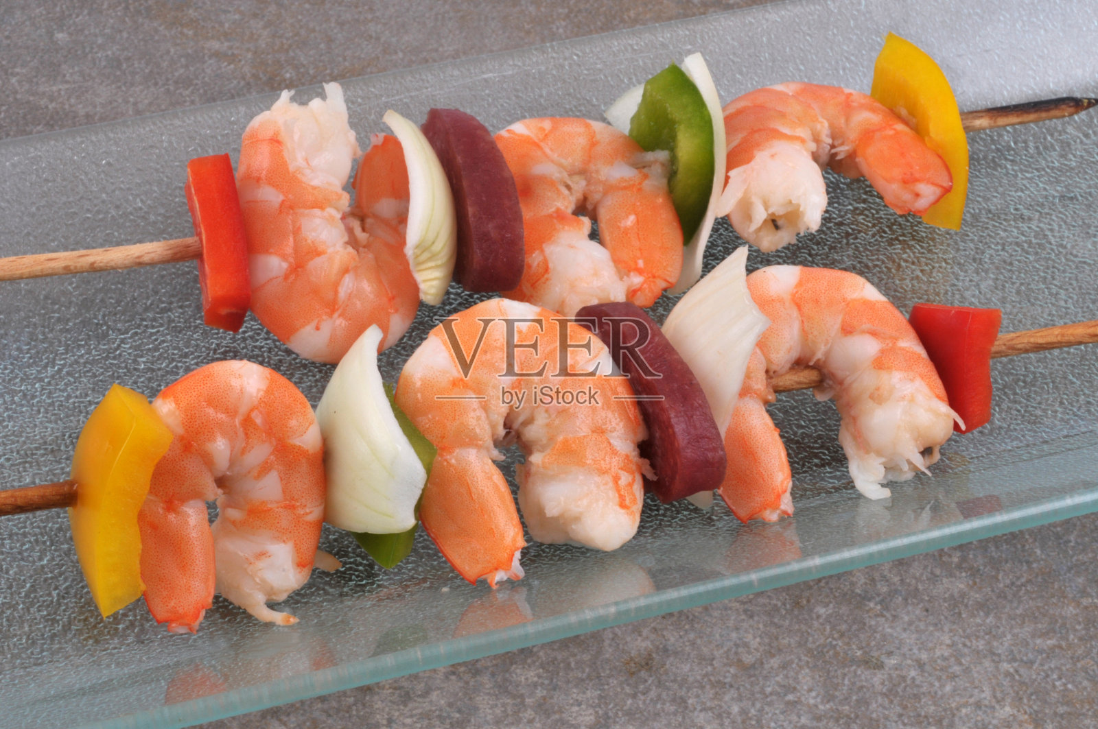 生串在盘子里照片摄影图片