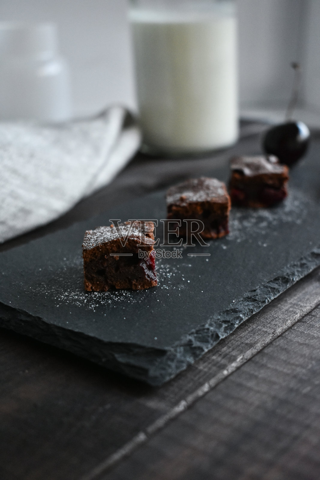 巧克力蛋糕照片摄影图片