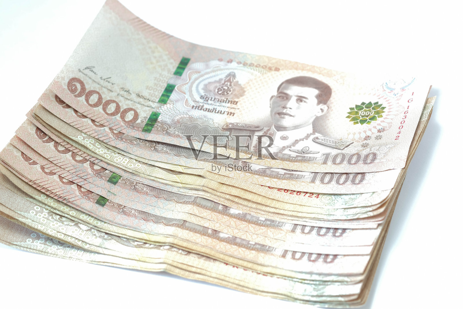 泰国钞票孤立在白色背景上。照片摄影图片