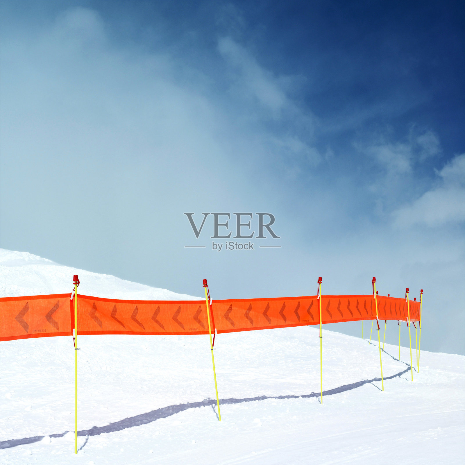 滑雪场的安全反射器照片摄影图片