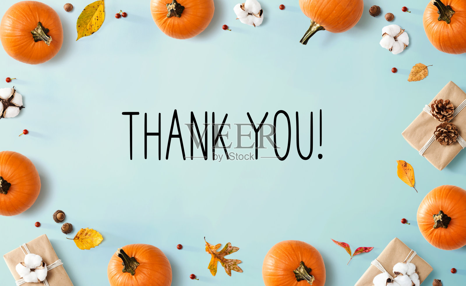 感谢您的消息与秋季南瓜与礼物盒照片摄影图片