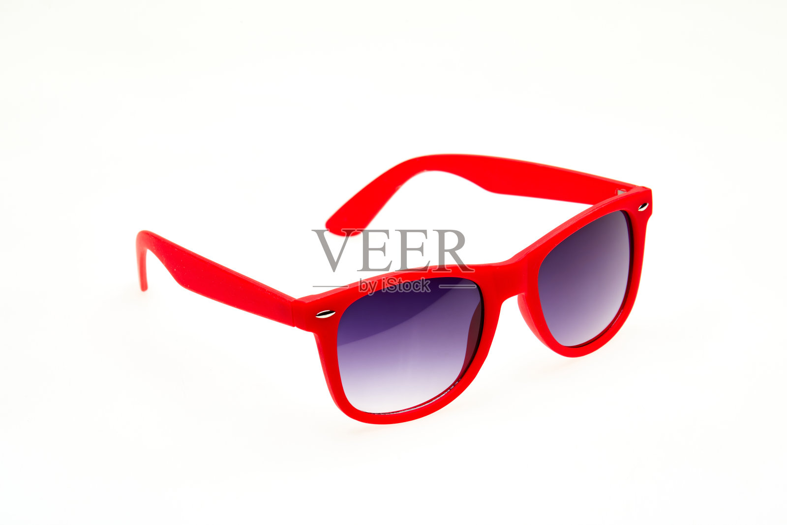 红色太阳镜孤立在白色背景照片摄影图片