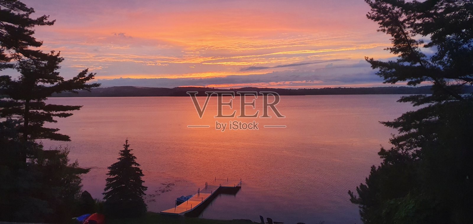 莱斯湖的日落照片摄影图片