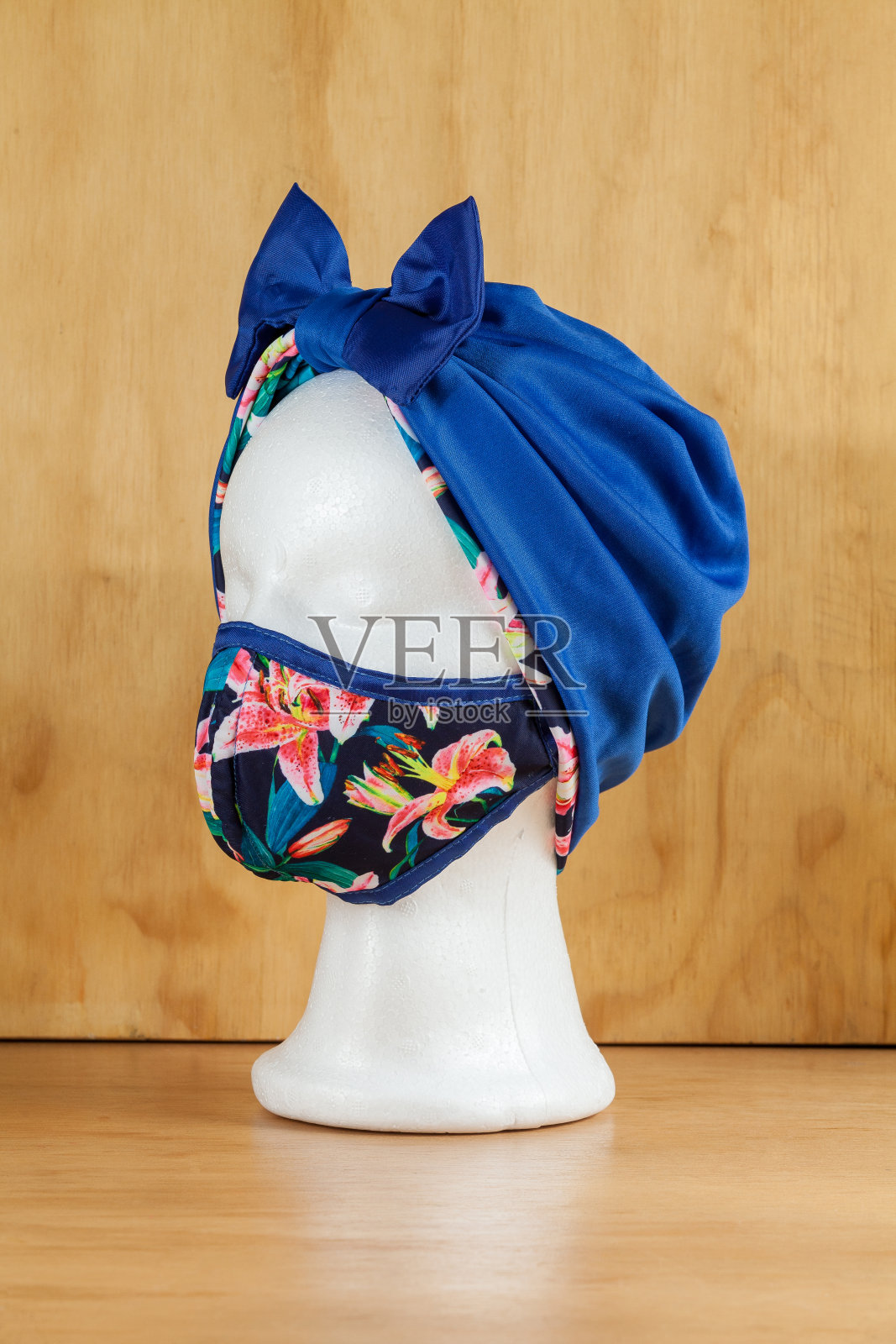 Anti-Fluid保护面具;双面套口帽及头巾。照片摄影图片