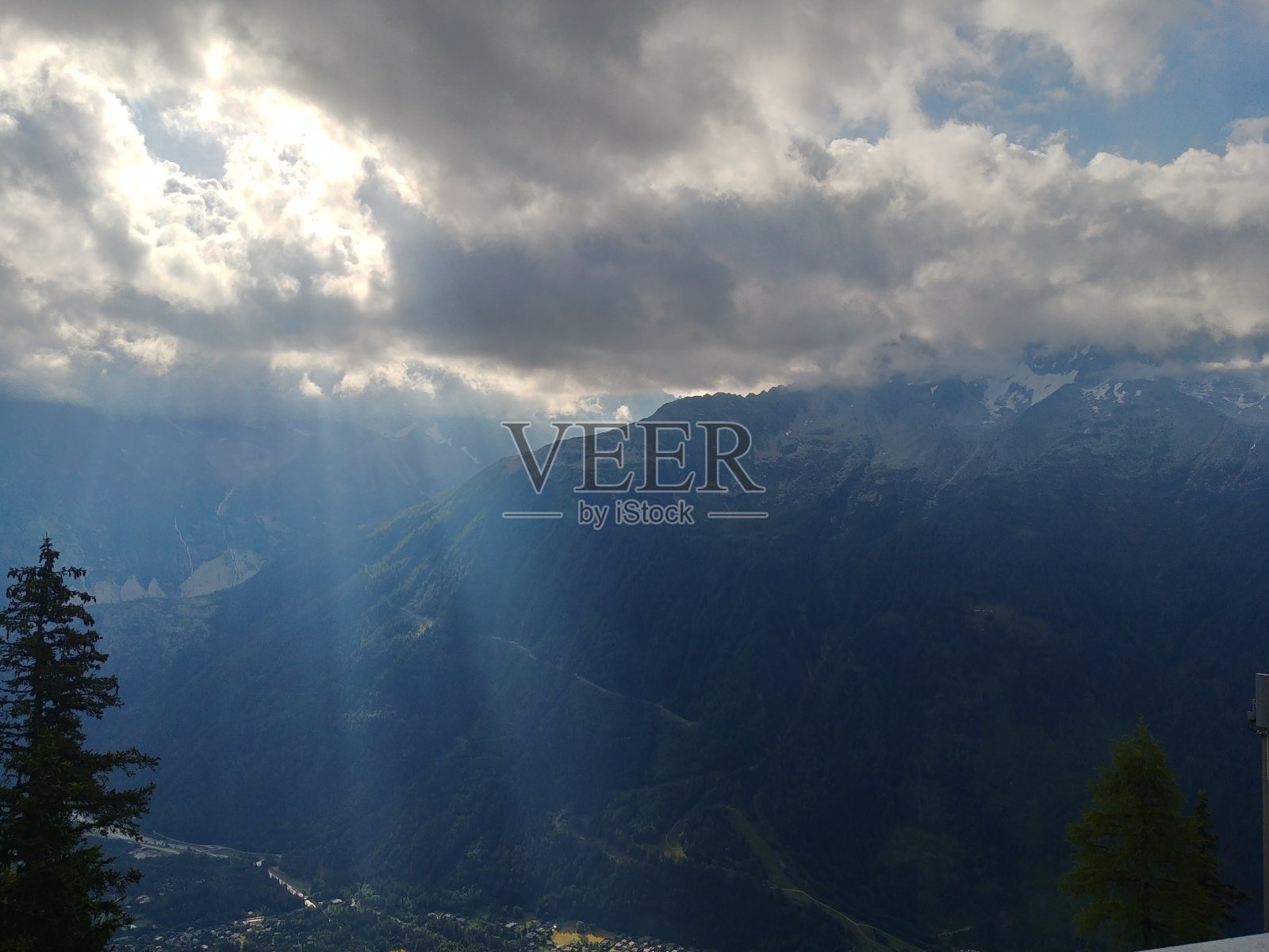 聚焦山脉照片摄影图片