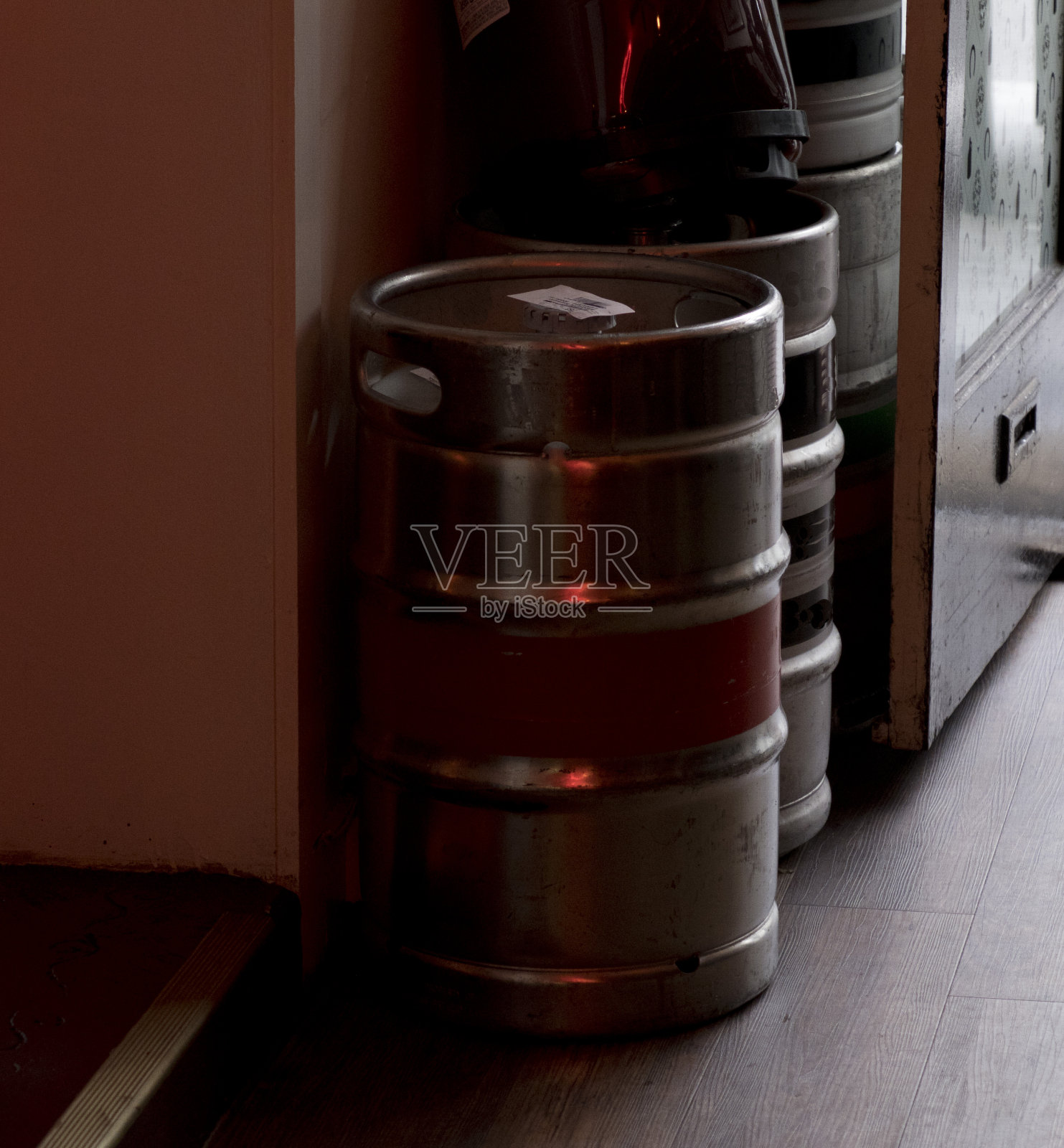 啤酒桶照片摄影图片