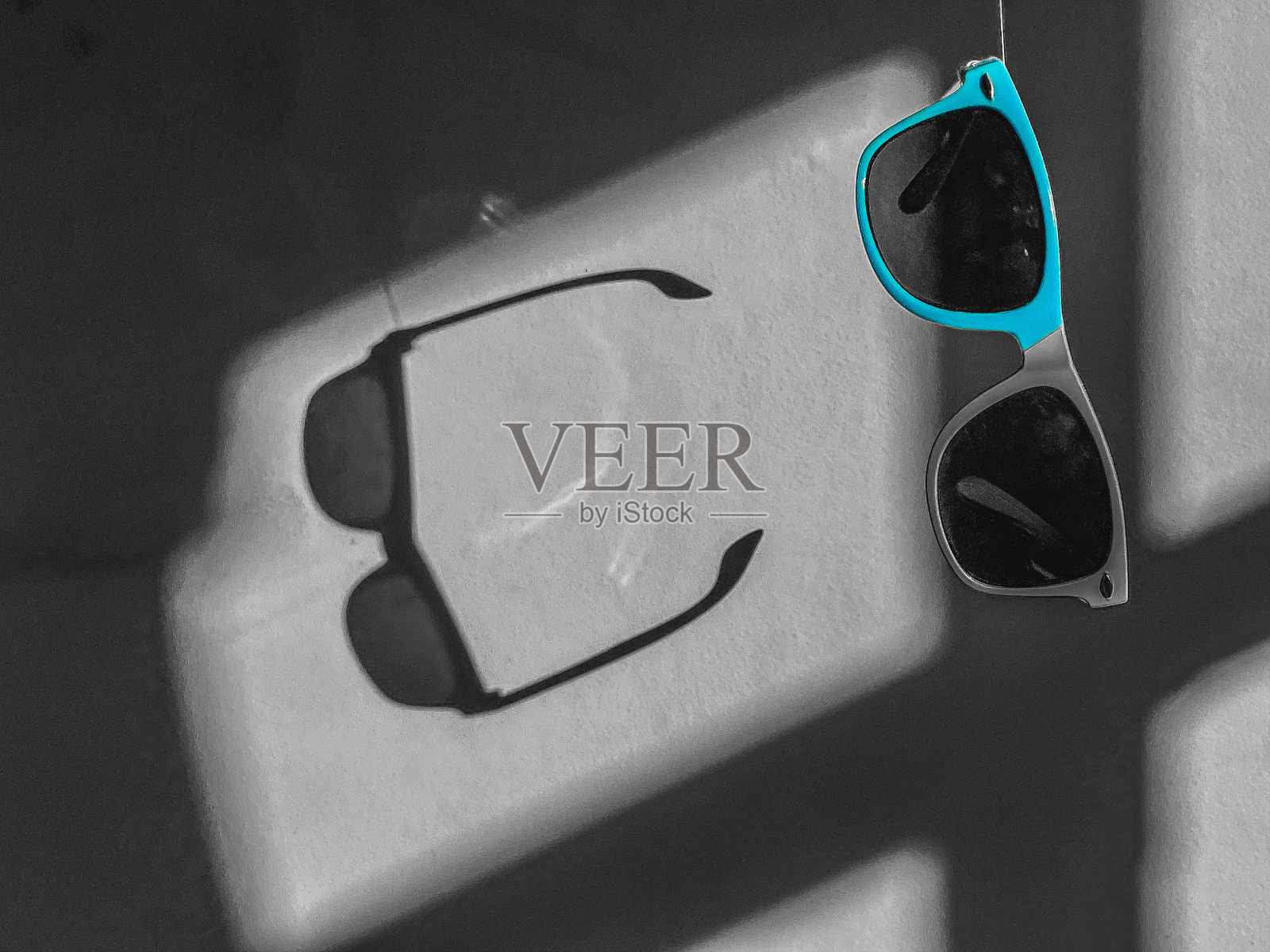 暂停阴影(colour-splash)照片摄影图片