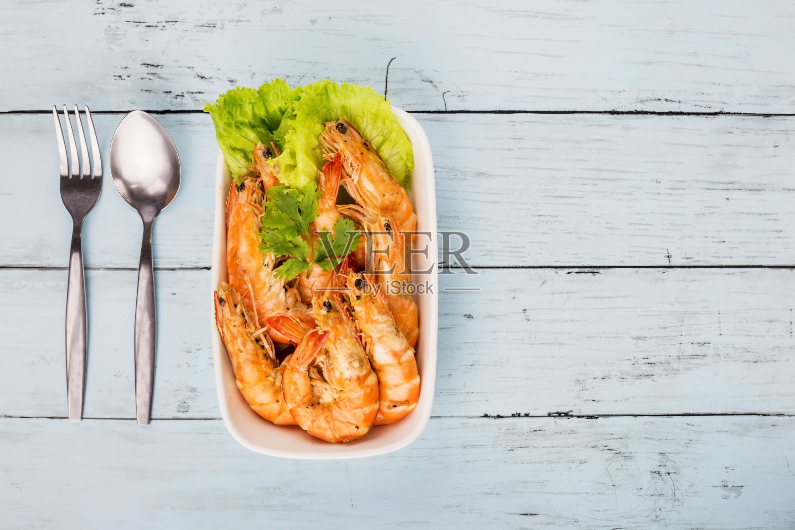 虾仁配面条照片摄影图片