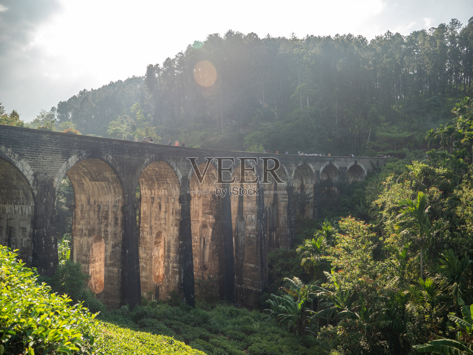 日落时分斯里兰卡的九拱桥照片摄影图片