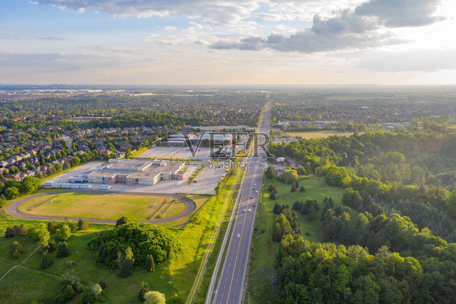 加拿大沃恩伍德布里奇社区中心和图书馆照片摄影图片