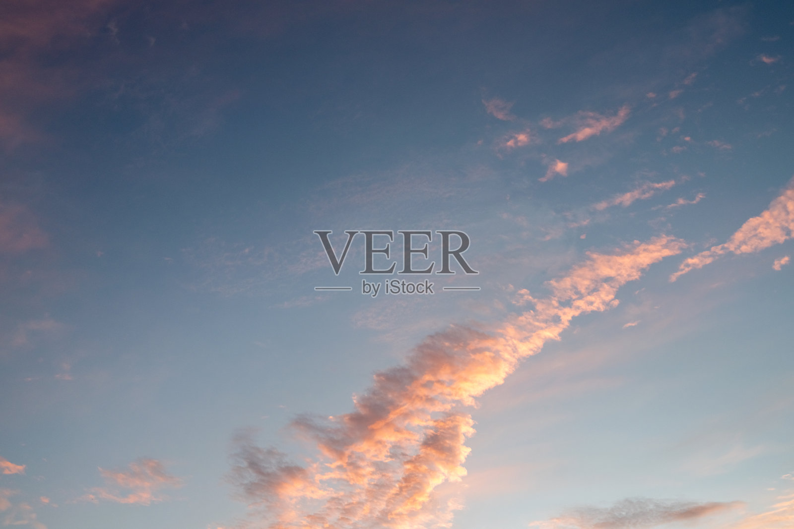 日落时晴朗的天空照片摄影图片