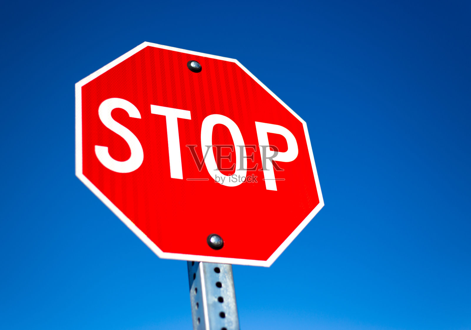 停止标志，蓝天背景照片摄影图片