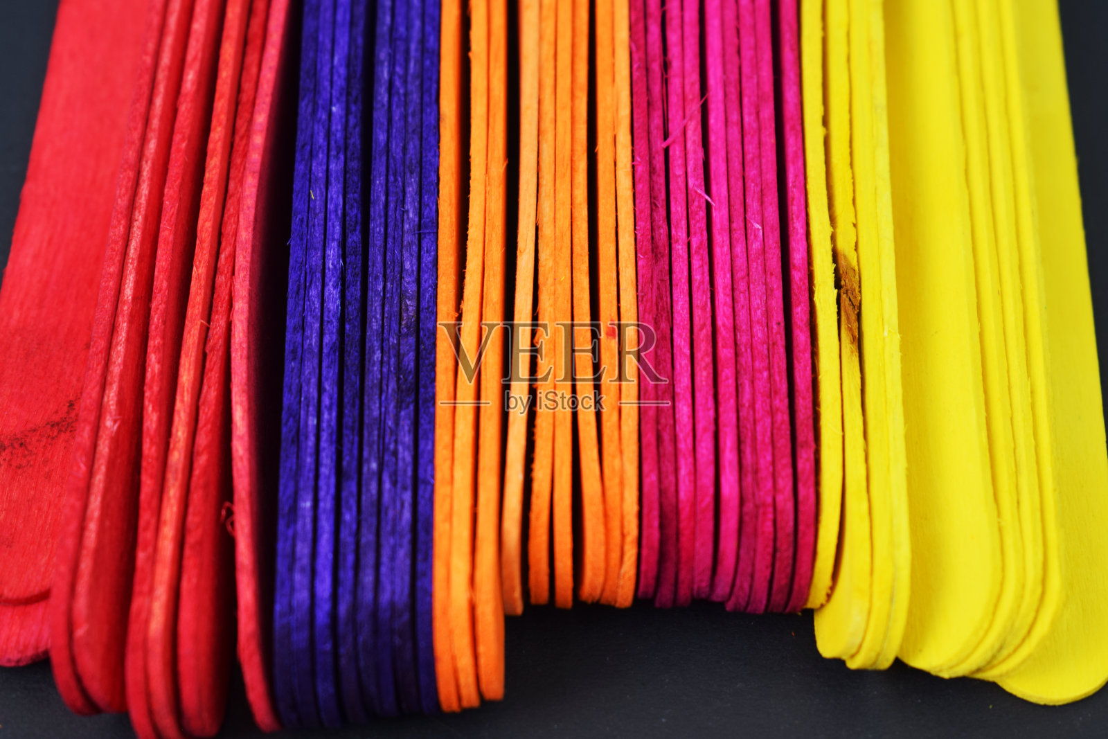 近距离观看彩色冰淇淋棒制作背景照片摄影图片