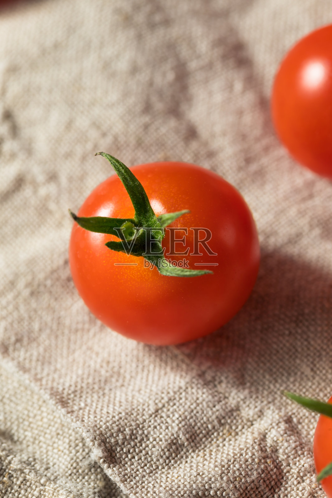 生红色有机圣女果照片摄影图片