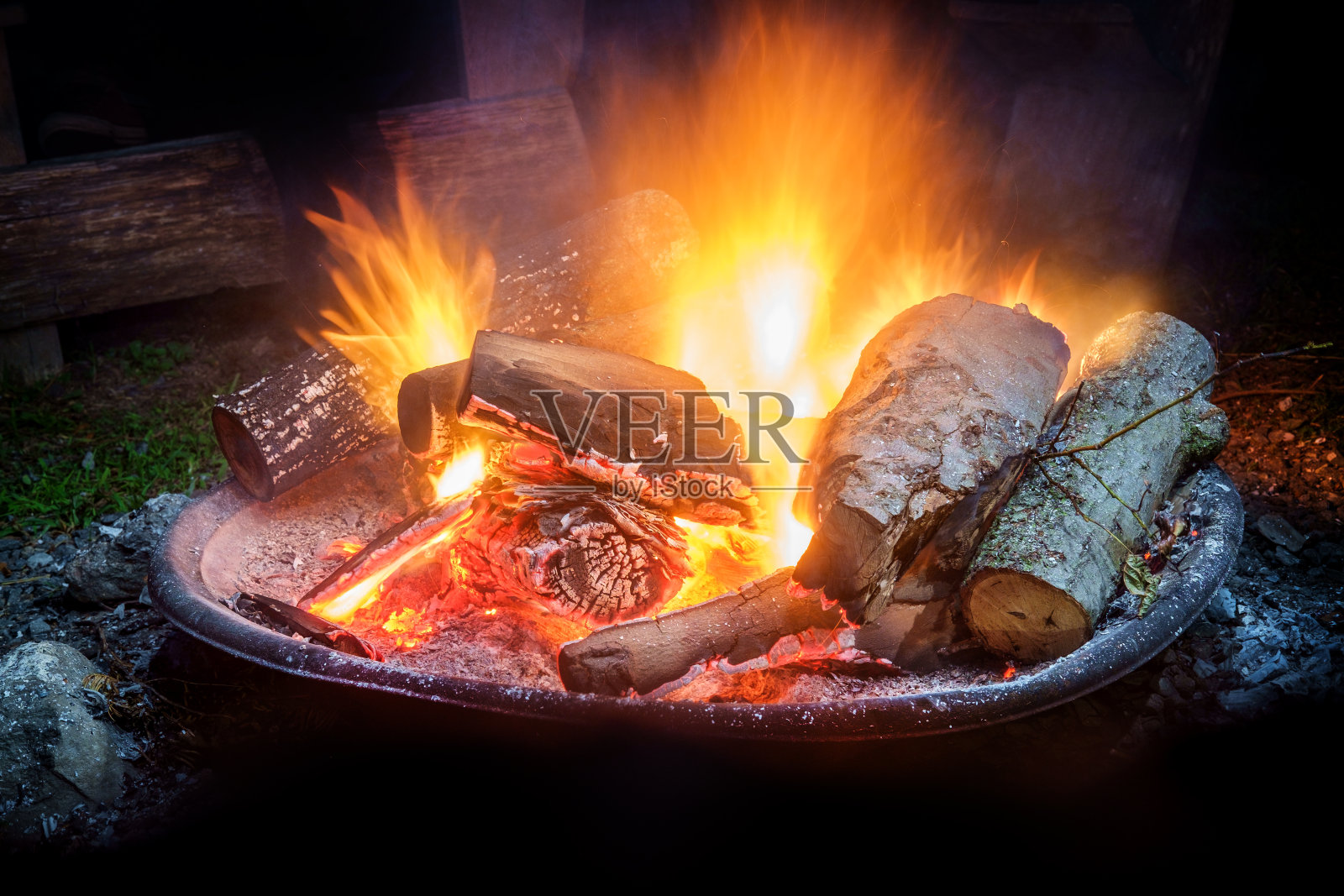 夏令营火坑照片摄影图片