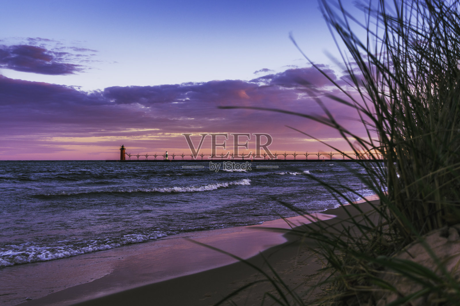 密歇根湖上的日出照片摄影图片